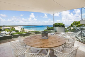 Modern Noosa Retreat, Ocean Views & Pool